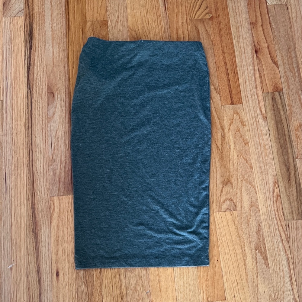 Olive green stretchy pencil skirt. Size S